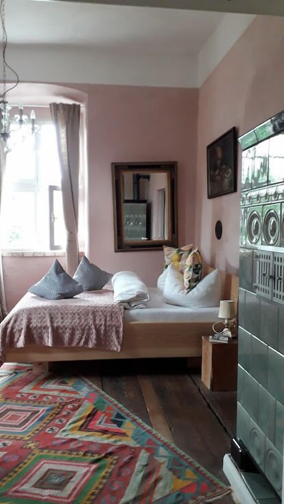 Romantic Double Room (Lindenzimmer) photo 3