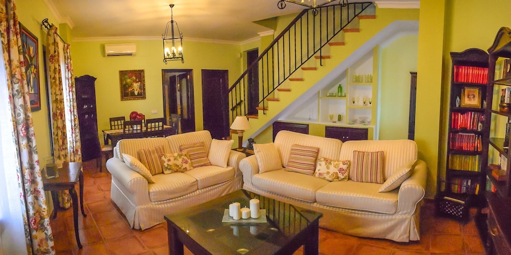 Family Duplex, 3 Bedrooms