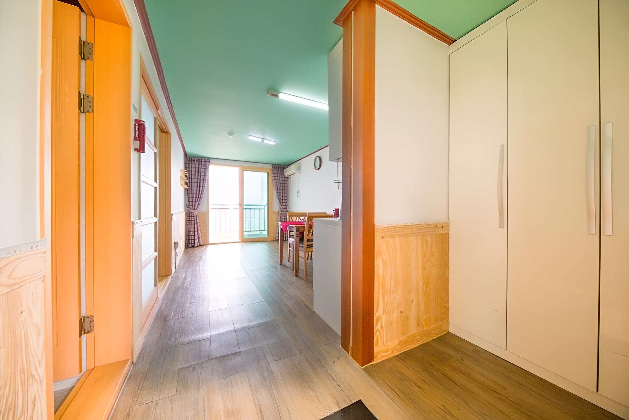 Room (402 (46m two-room)) - Photo 10
