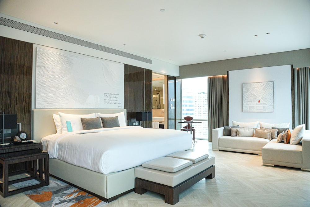 Presidential Suite, 1 King Bed, Corner