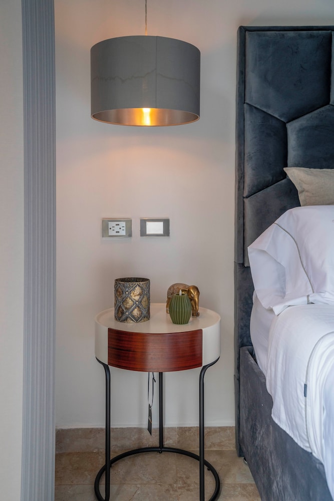 Romantic Suite, Garden View photo 2
