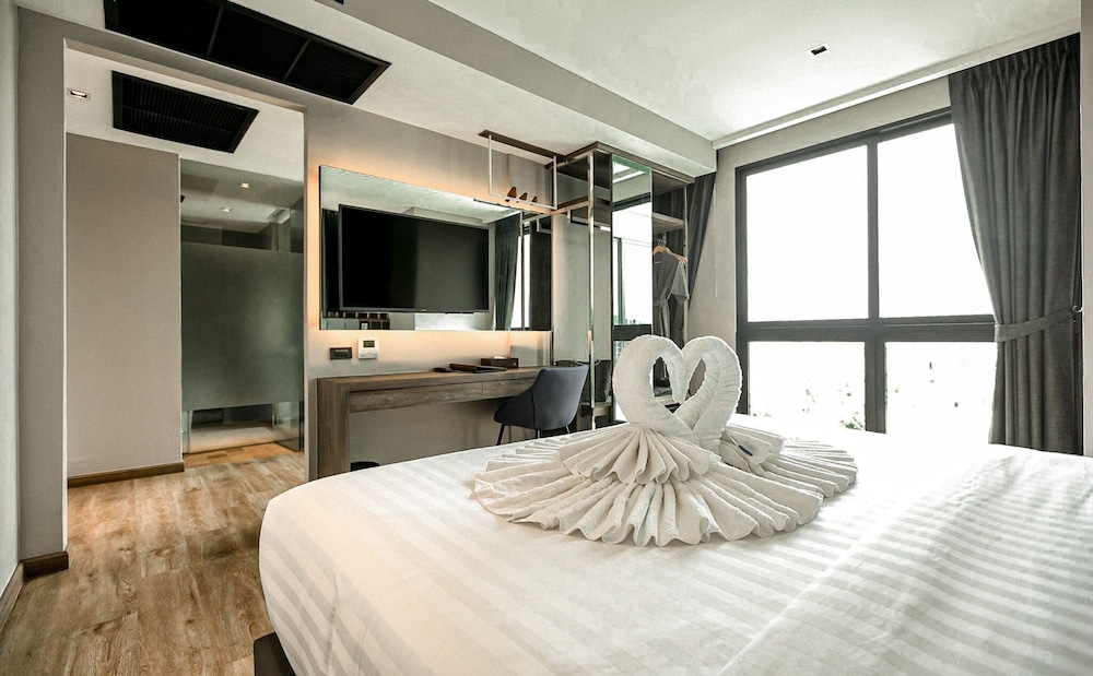 Rak Suite Room with Kitchenette No View - Photo 1