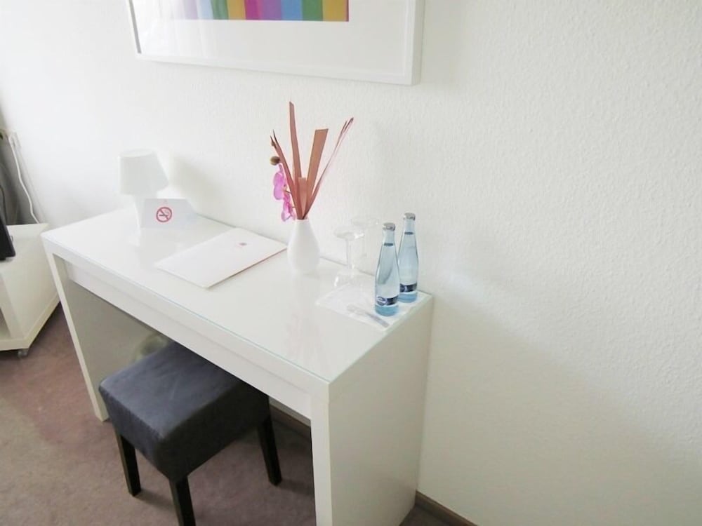 Economy Double Room photo 2