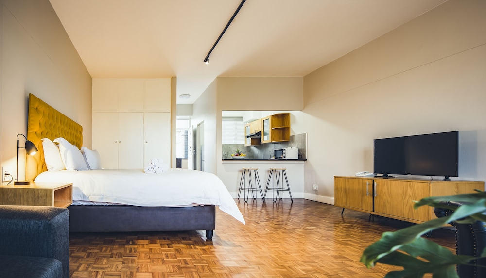 Basic Apartment, Multiple Beds - Photo 5