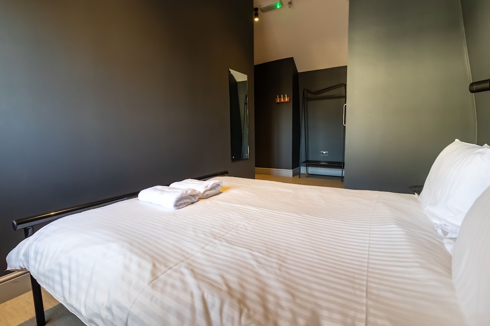 Double Room with Private Bathroom photo 2
