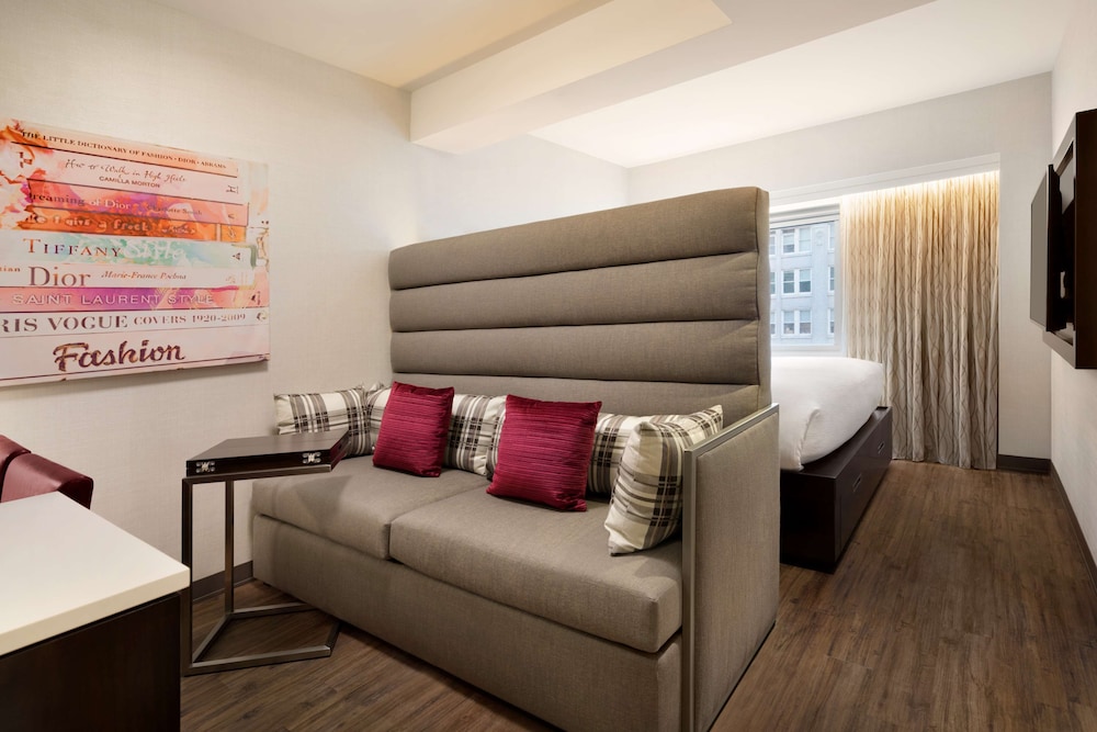 Studio, 1 King Bed with Sofa bed, Non Smoking