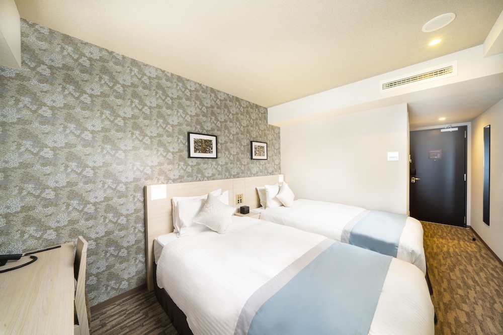 Superior Twin Room (Single Use) - Photo 6