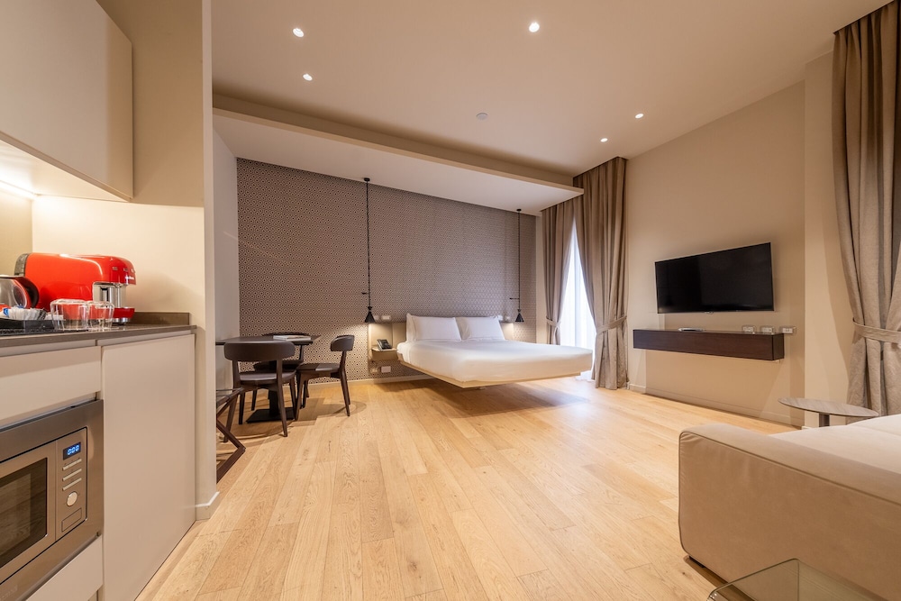 Studio Suite photo 2