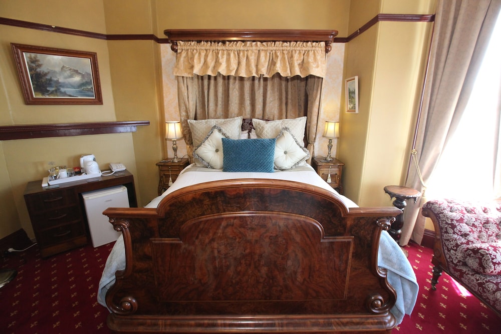 Deluxe Suite, 1 Queen Bed, Ocean View photo 2