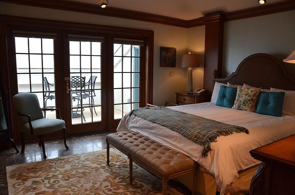 Three Bedroom Lanai Suite