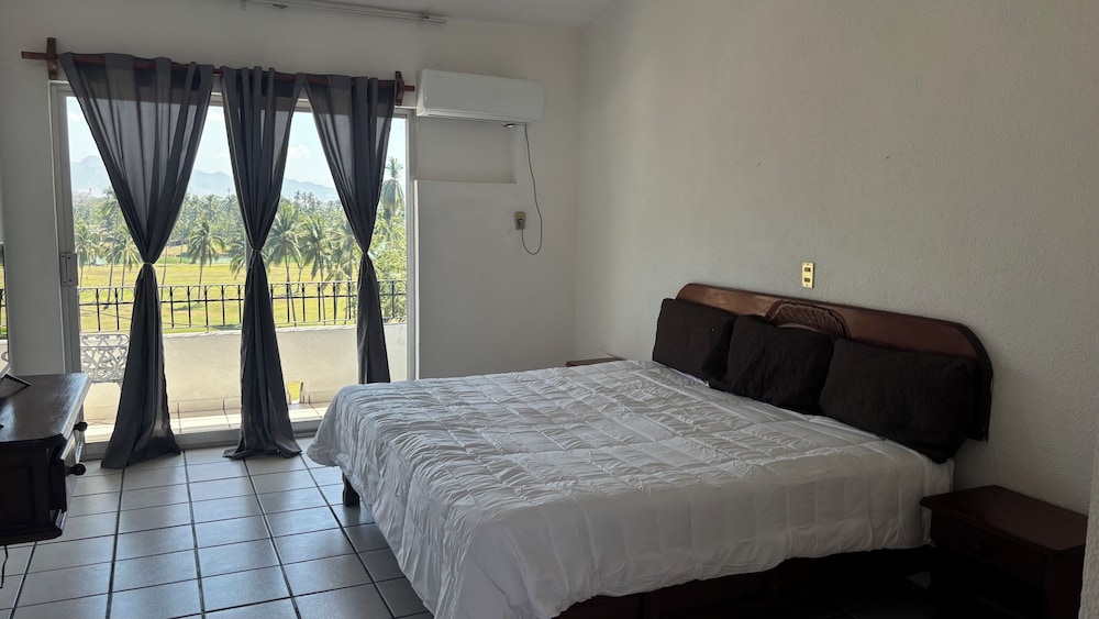 Standard Double or Twin Room, Golf View