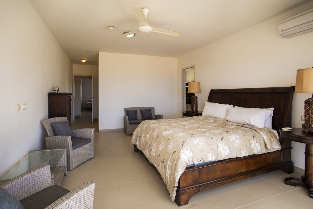 Penthouse, 3 Bedrooms, Ocean View photo 3