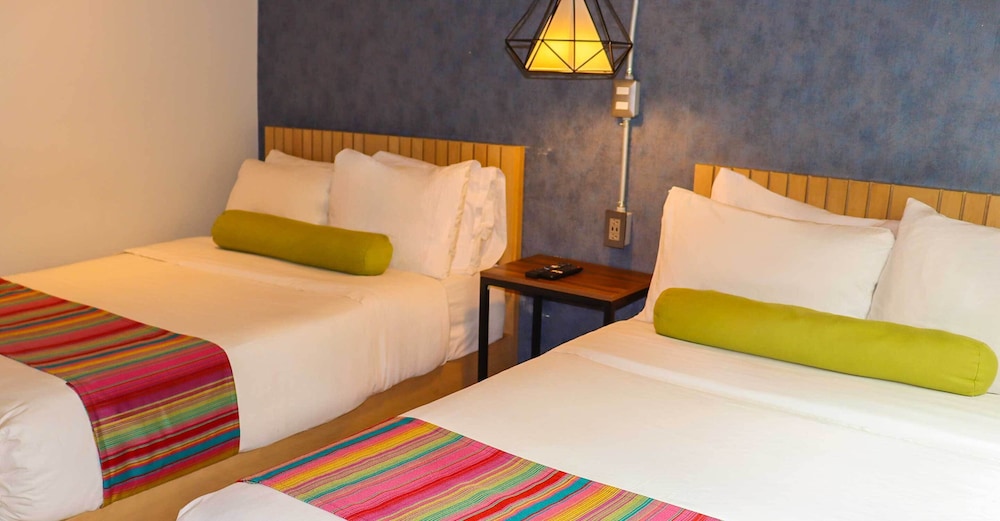 Business Suite, 2 Double Beds photo 1