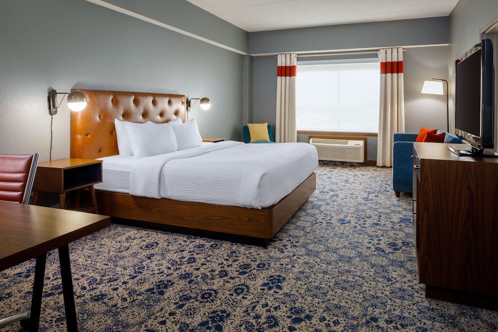 Suite, Multiple Beds - Photo 1