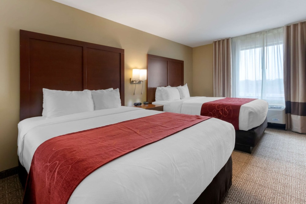 Suite, Multiple Beds, Non Smoking photo 2