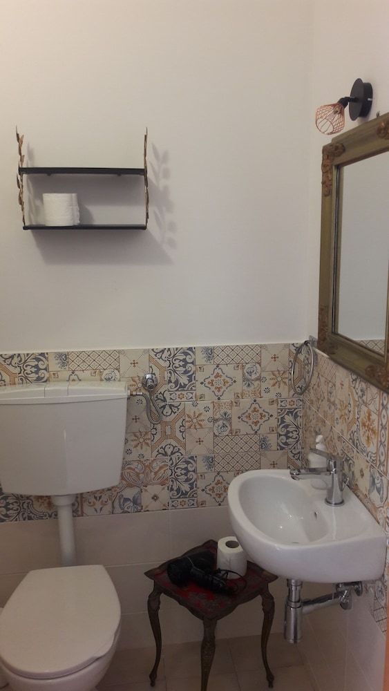 Classic Double Room, 1 Queen Bed photo 3