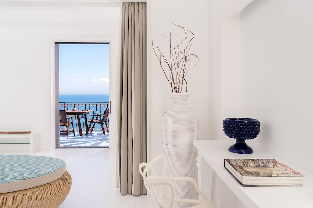 Elite Suite, Hot Tub, Sea View - Photo 12