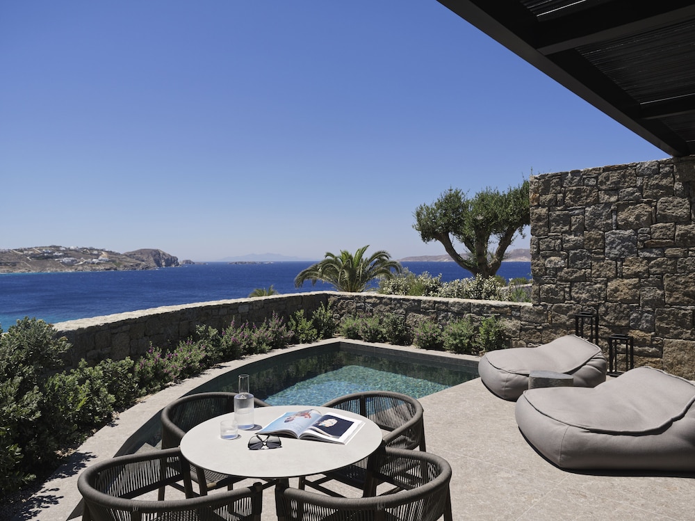 Executive Suite, Private Heated Pool, Sea View - Photo 16