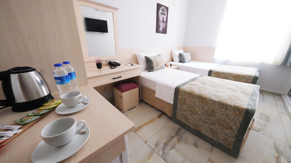 Economy Double or Twin Room, 2 Bedrooms photo 1
