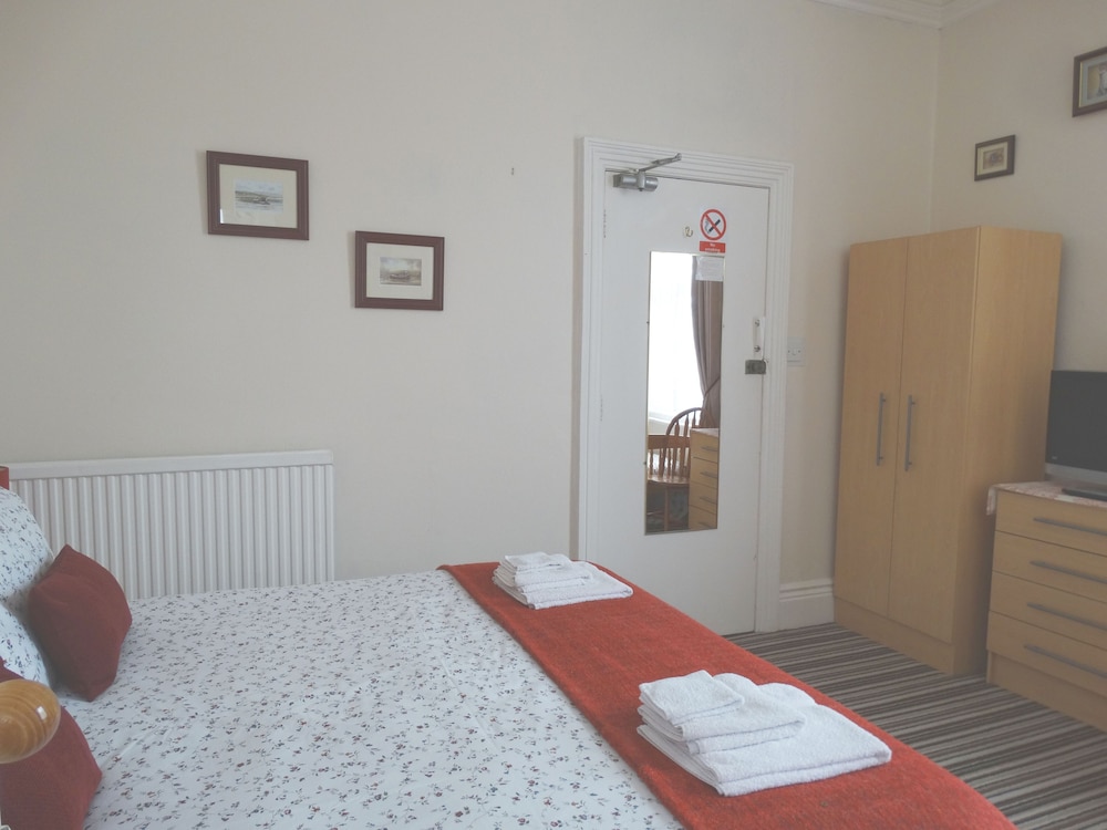 Standard Suite, Ensuite (2 Adults & 1 Child) photo 1