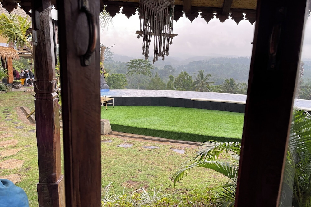 1 Bedroom Villa Glass Wooden House - Photo 2