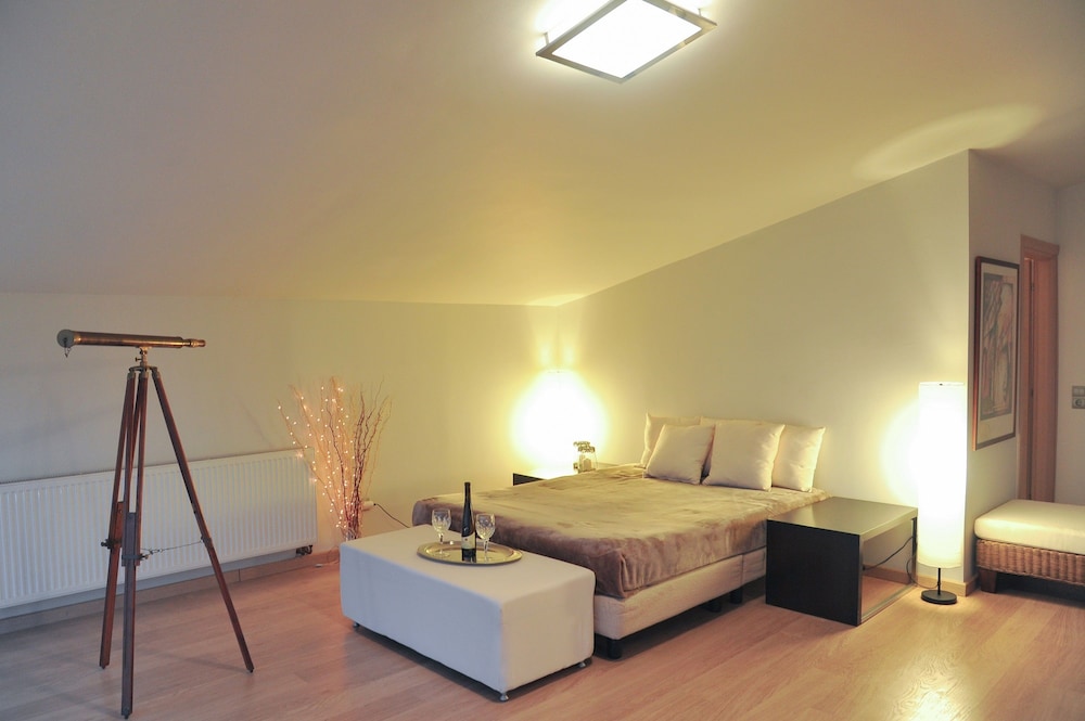 Villa, 4 Bedrooms, Private Pool, Sea Facing photo 2