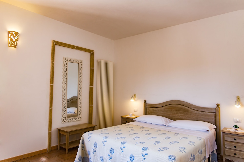 Standard Double or Twin Room photo 2