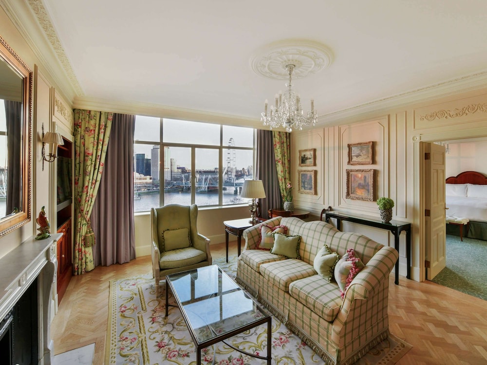 Panoramic Suite, 1 King Bed, River View