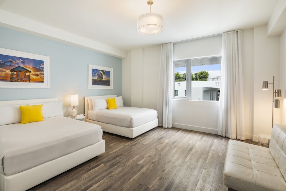 Deluxe Supreme Room 2 Queen Beds