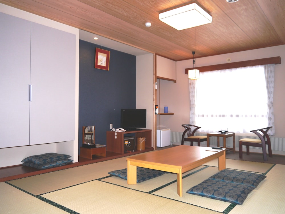 Japanese Style Room with Balcony, For 4 People, Toilet with electronic bidet photo 2