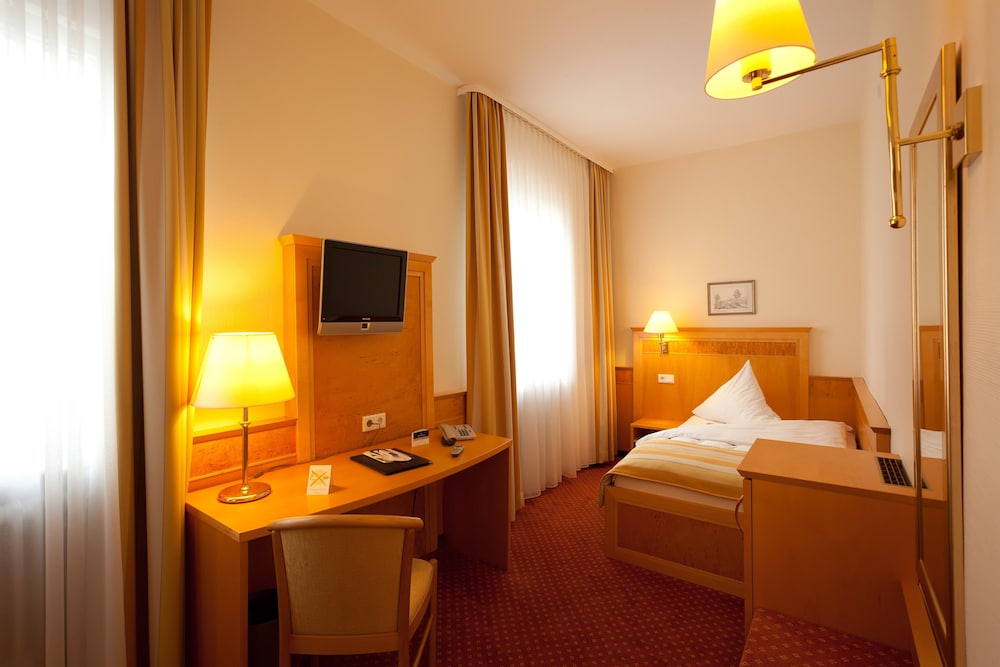 Single Room photo 2