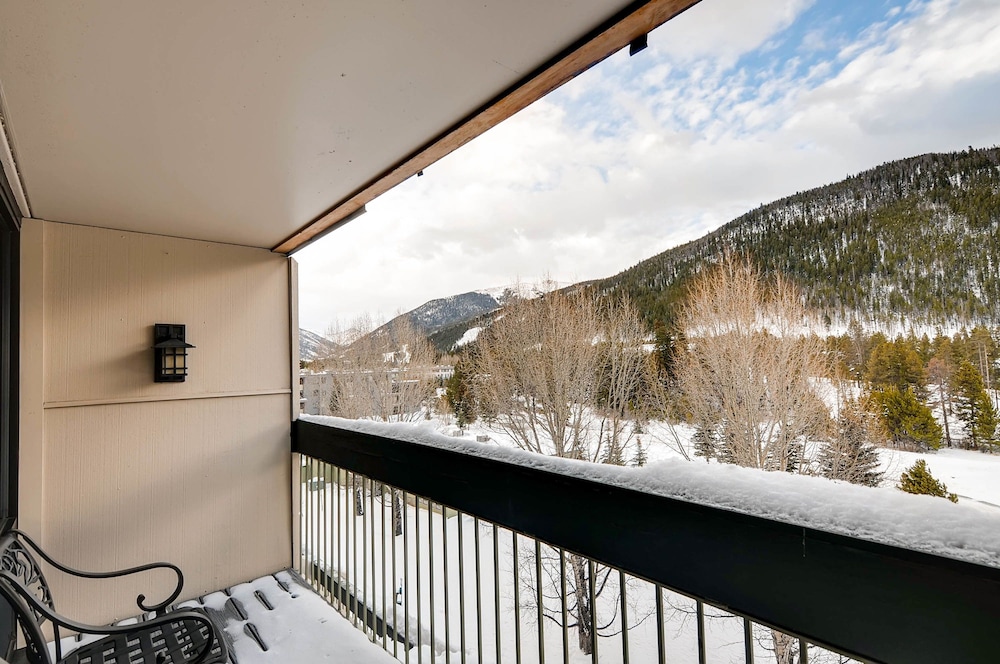 Room, 2 Queen Beds, Balcony (Hotel) - Photo 4