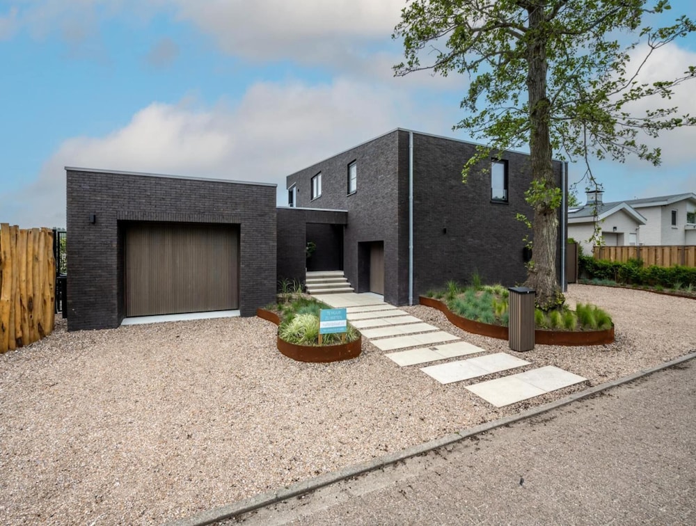 House photo 1
