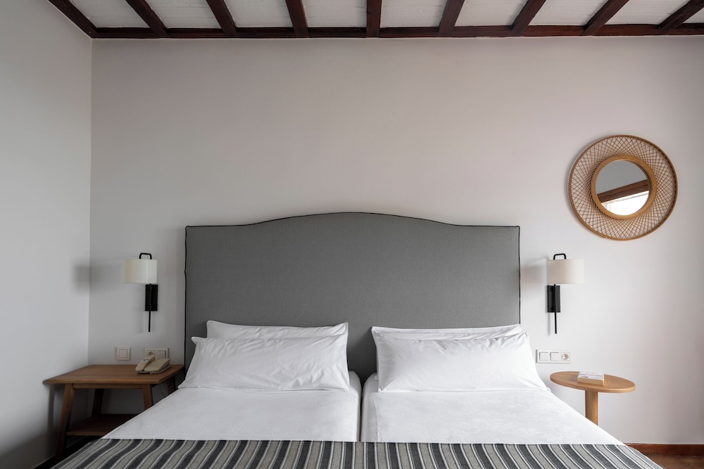 Habitación Doble Estándar (2 Adultos y 1 Niño)