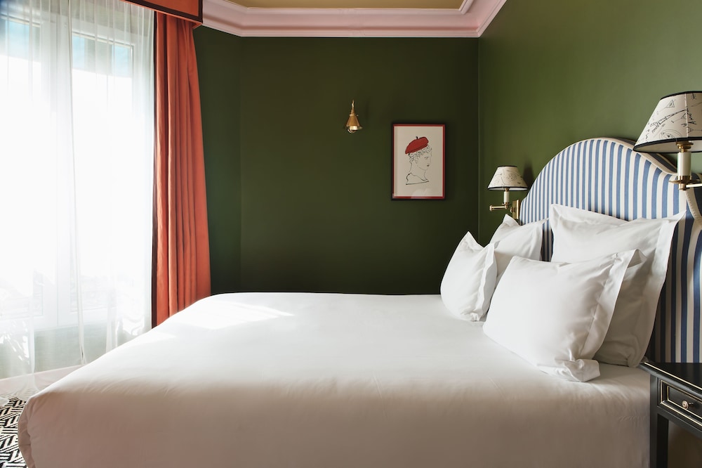 Superior Double Room With Extra Bed photo 2