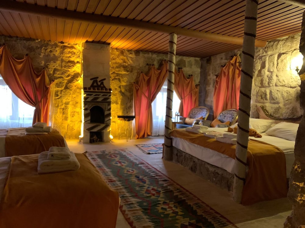 Eysan Stone Family Suite - Photo 10