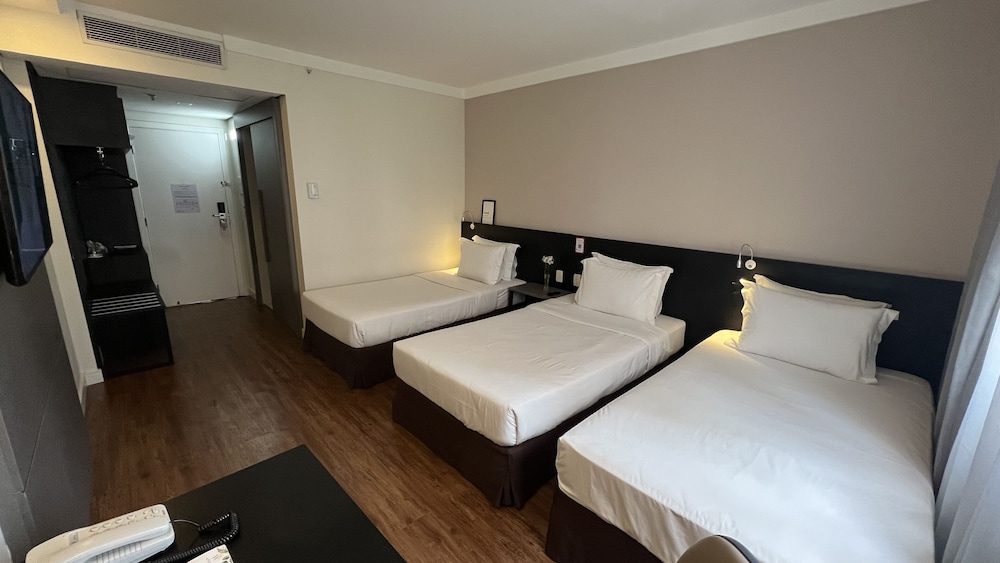Standard Triple Room, 3 Twin Beds - Photo 2