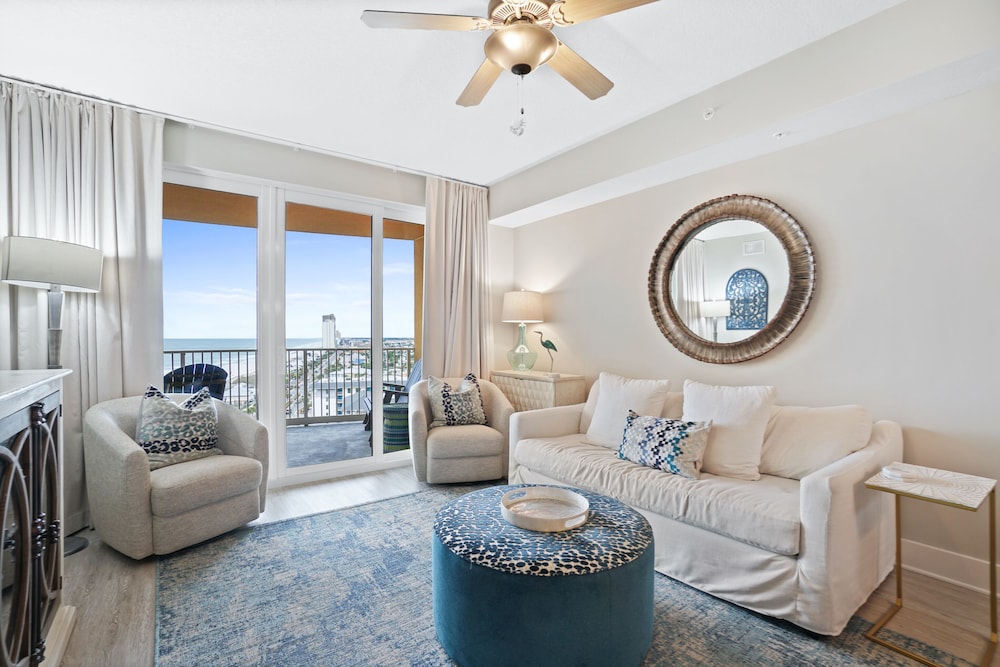 Condo, 3 Bedrooms, Partial Sea View (1202)
