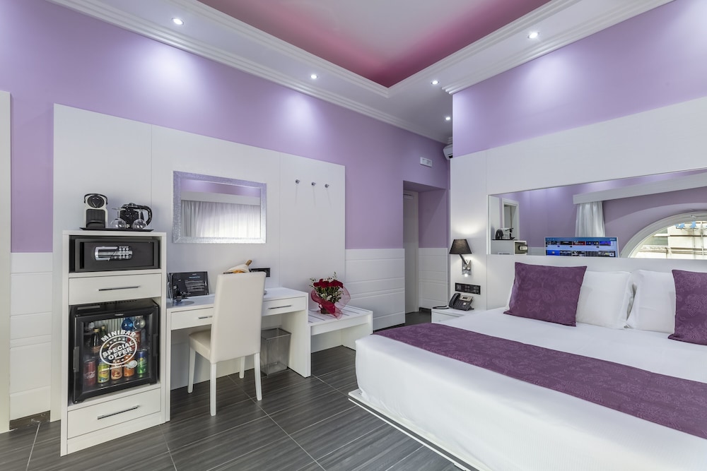 Executive Double Room, City View, Corner photo 2