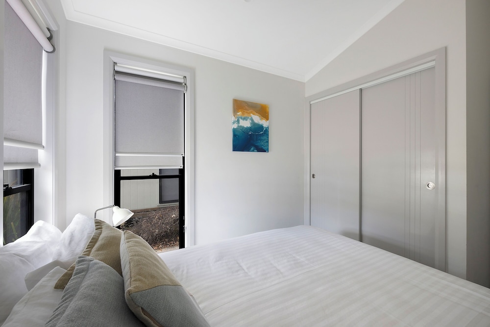 Deluxe Villa - Sleeps 6 - 3 Bedrooms photo 1