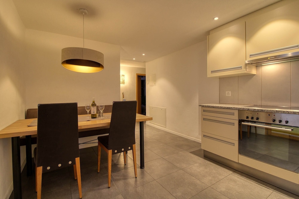 Luxury Apartment, 2 Bedrooms, Mountain View, Mountainside