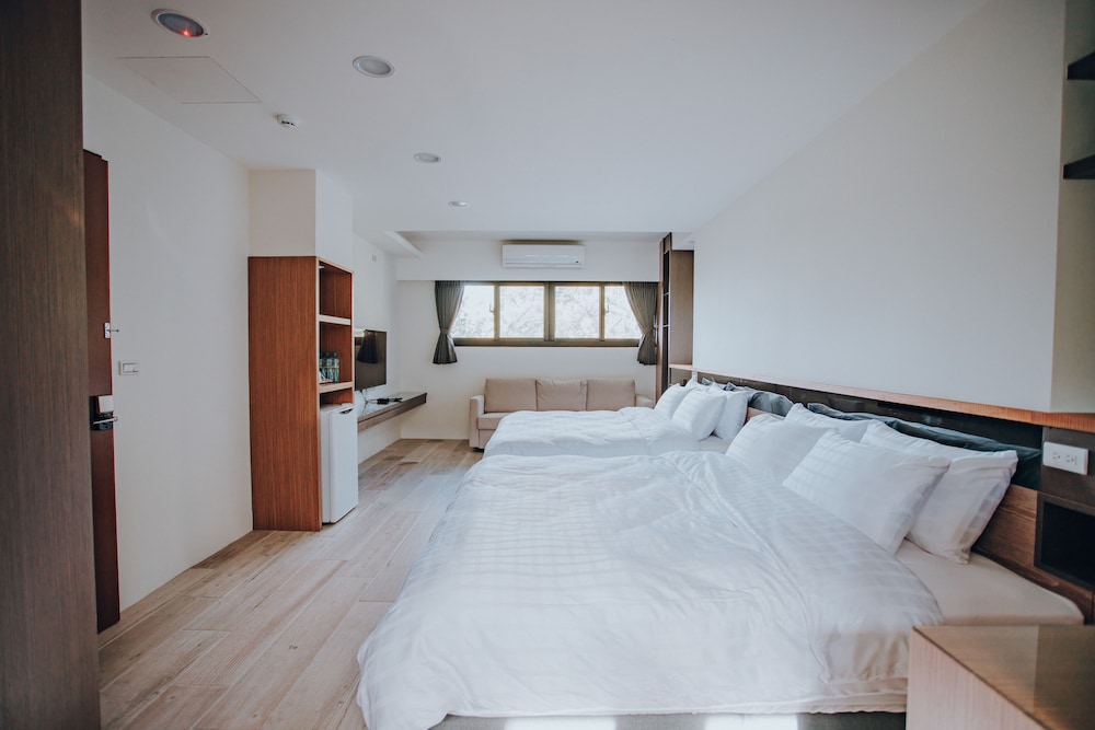 Quadruple Room (A2) photo 3