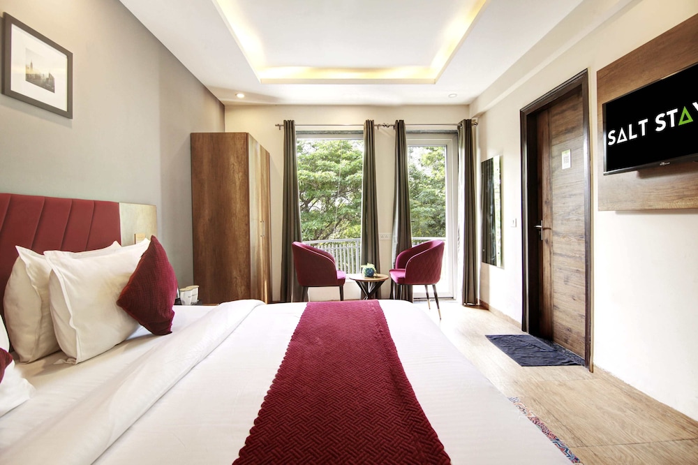 Superior Room with Balcony - Photo 1