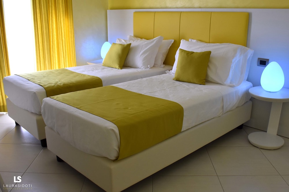 Classic Double Room Single Use photo 1