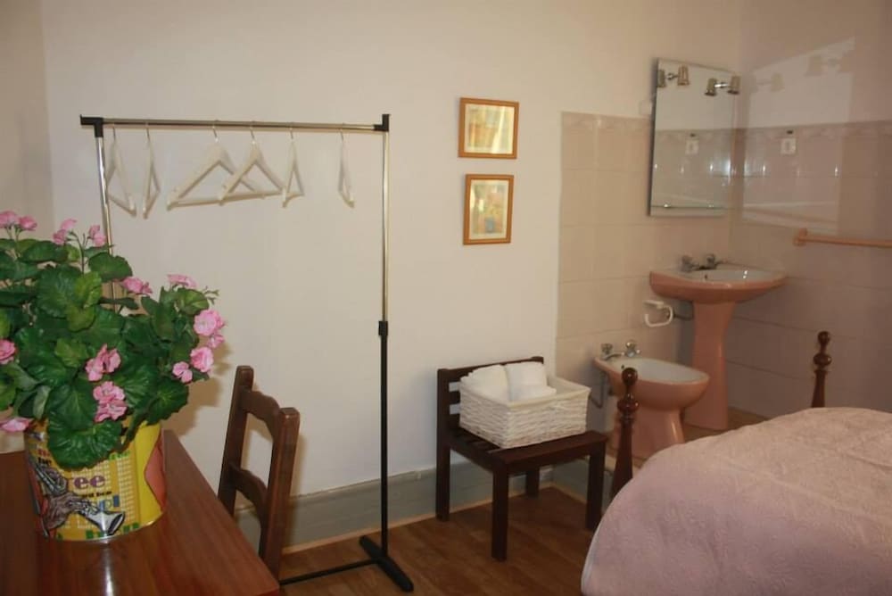 Classic Triple Room, Shared Bathroom (Royale) photo 2