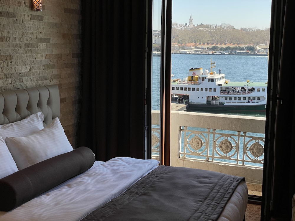 Deluxe Double or Twin Room photo 1