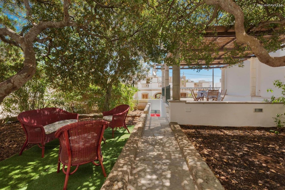 Villa photo 3