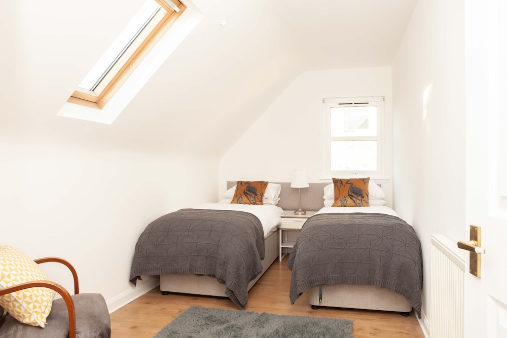 Superior Cottage, Accessible, Ensuite photo 2