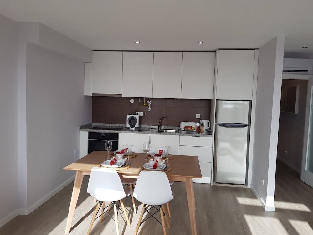 Deluxe Apartment, 3 Bedrooms, River View photo 2
