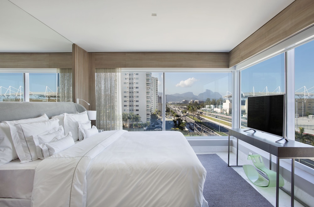 Deluxe Room, 1 King Bed